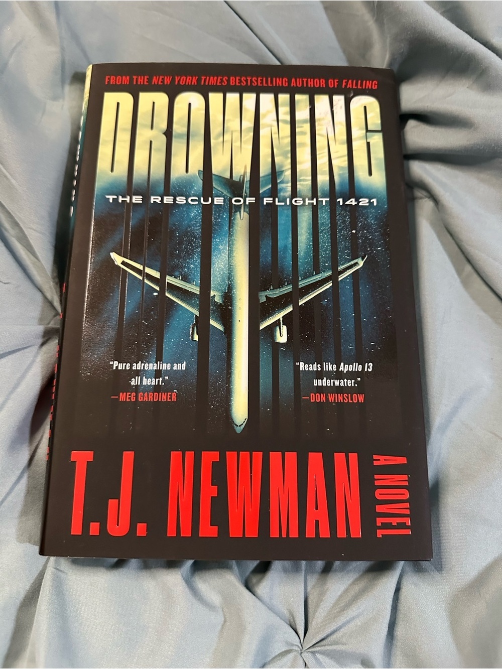📚3 for $25 📚 - Drowning by T.J. Newman